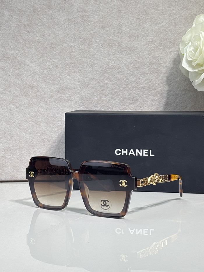 CHNL Sunglasses AAAA-7699