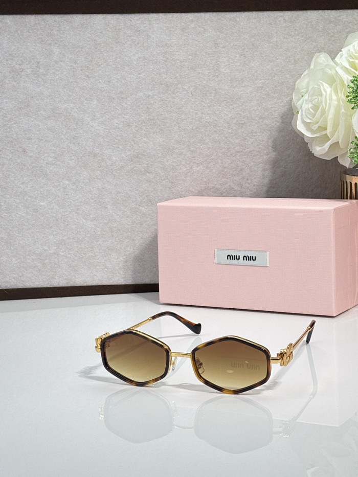 Miu Miu Sunglasses AAAA-3543