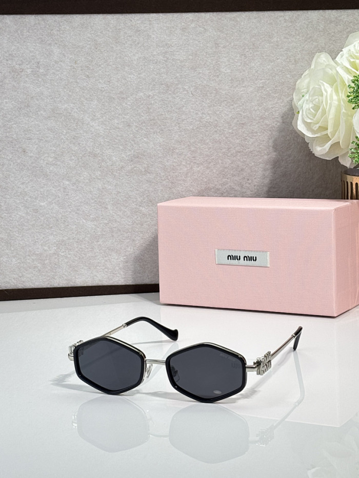 Miu Miu Sunglasses AAAA-3539
