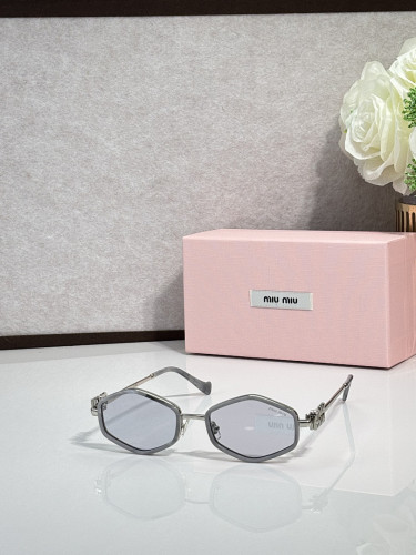 Miu Miu Sunglasses AAAA-3542