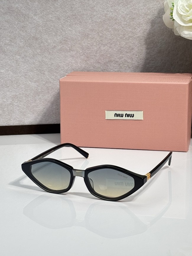 Miu Miu Sunglasses AAAA-3378