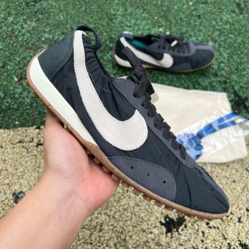 Jacquemus x Nike Jacumoon Shoes-001