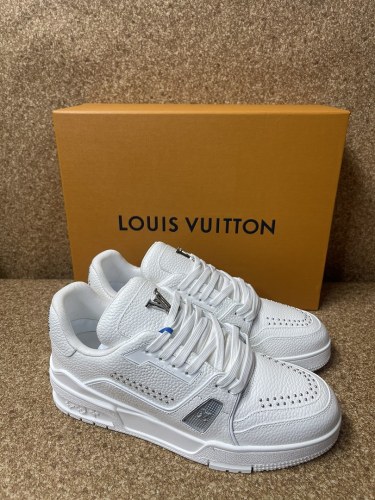 LV Men shoes 1：1 quality-5208