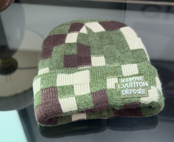 LV Hats AAA-1651