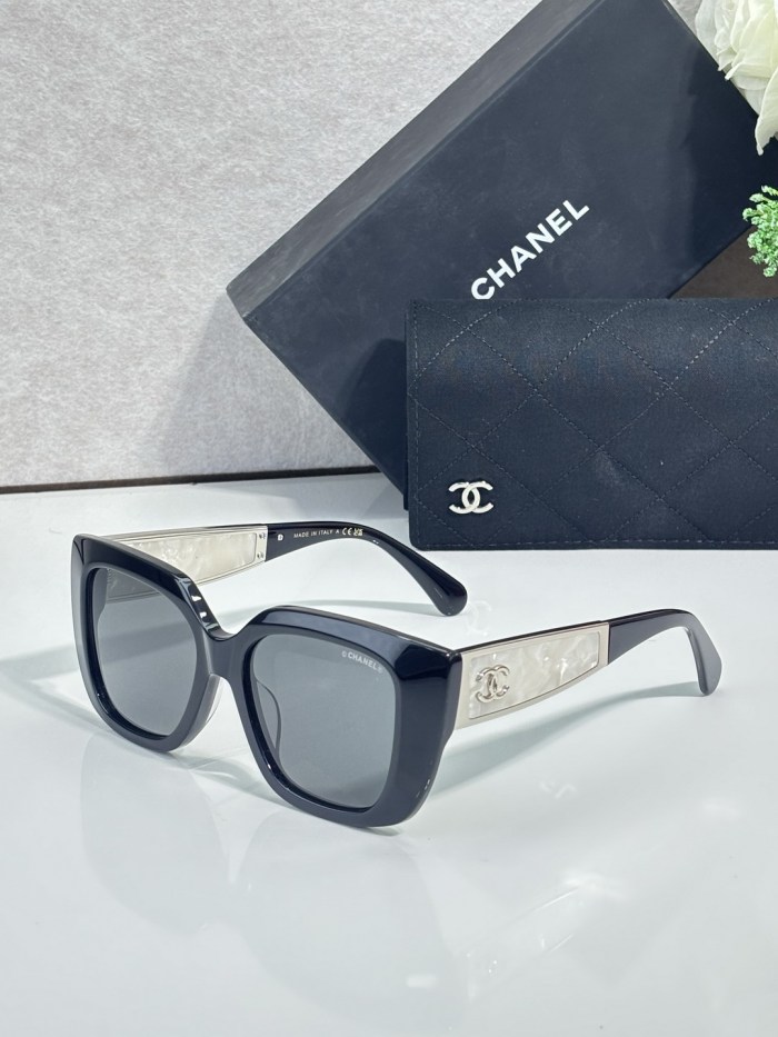CHNL Sunglasses AAAA-8442