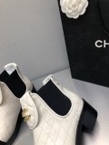 Chanel  靴 秋冬の暖かいブーツ