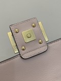 FENDI チェーンバッグ クロスボディバッグ