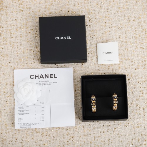 Chanelのイヤリング