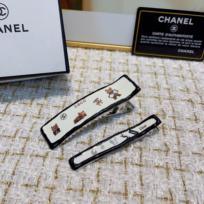 Chanelのヘアピン