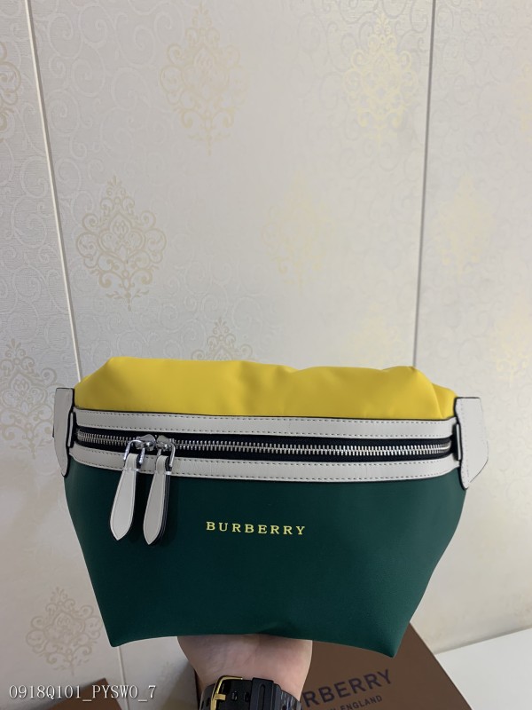 Burberryウエストポーチ胸バッグ