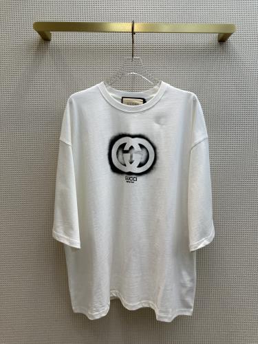 グッチ 服 Tシャツ