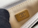 Chanelバッグおしゃれバッグレディースバッグ通勤バッグ斜めショルダーバッグ サイズ：12.3 x 19.2 x 3.5 cm