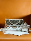 Chanelレディースバッグおしゃれバッグショルダーバッグ斜めショルダーチェーンバッグ サイズ：12.5 x 19 x 5（cm）
