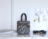 Diorショルダーバッグレディースバッグおしゃれバッグチェーンバッグ サイズ：16 x 11 x 9.5 cm