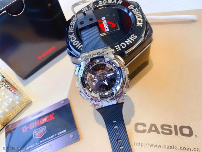 カシオG-SHOCKのスタイリッシュな腕時計男女の腕時計