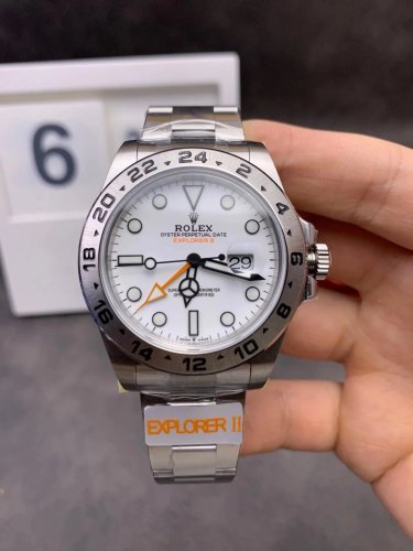ロレックスメンズ機械式腕時計M 226570-0001