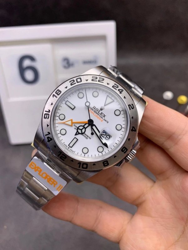 ロレックスメンズ機械式腕時計M 226570-0001