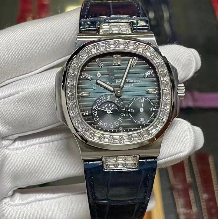 Patek Philippe 5724 G-001男性機械式腕時計