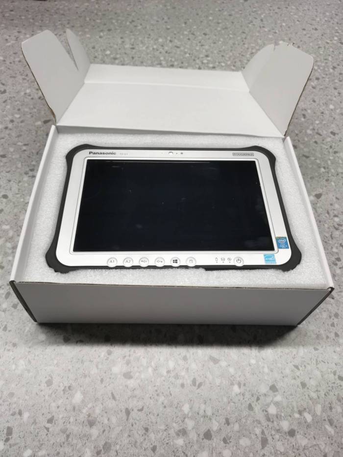 Mercedes Benz MB STAR C6 DOIP C6 Diagnostic VCI with V2025-3 Full Software update Online Support New Models with CF D1 For BENZ 12V Cars