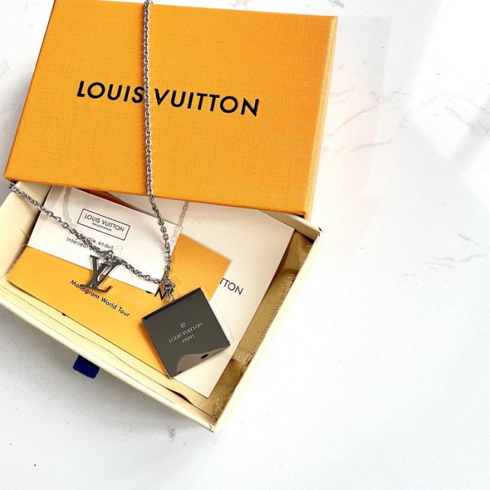 LV white fritillary square necklace FZXL001