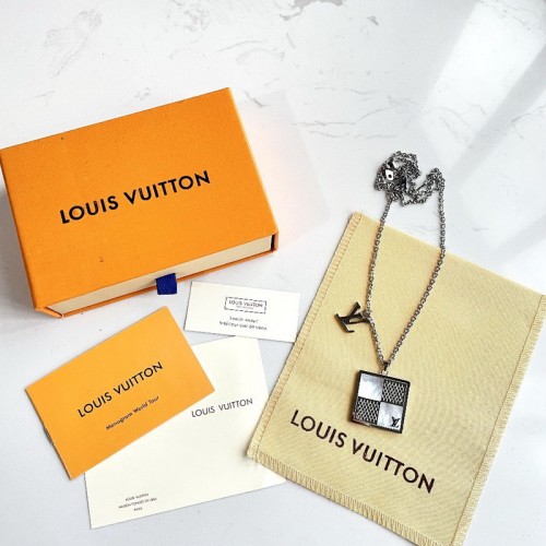 LV white fritillary square necklace FZXL001