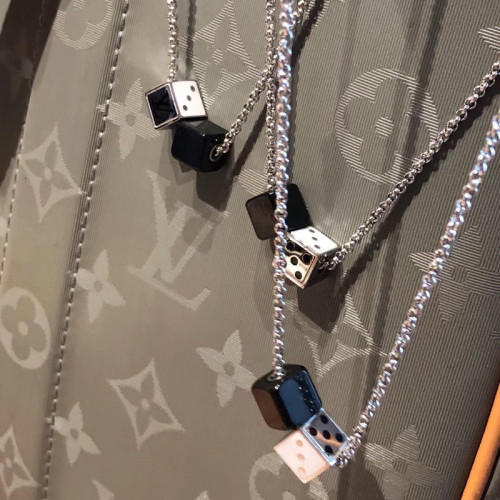 LV GAMBLING DICE necklace FZXL013