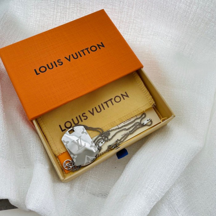 LV Leather stitching military nameplate Necklace FZXL029