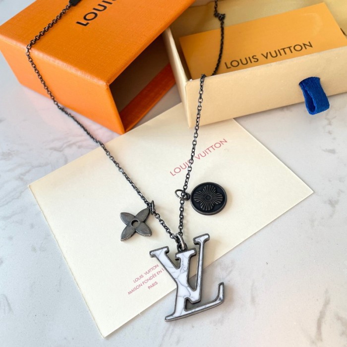 LV marble flower necklace FZXL010