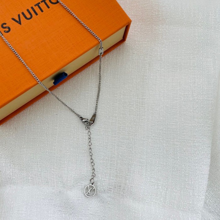 LV Leather stitching military nameplate Necklace FZXL029