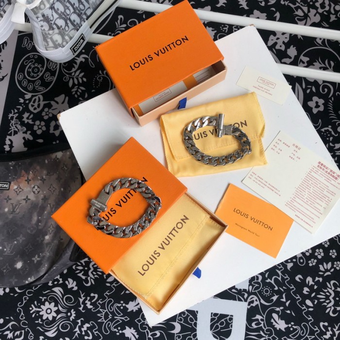 LV chan links silvery metal Bracelet FZXL025