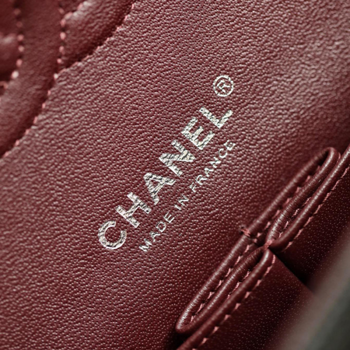 Chanel classic flap Medium Cowhide caviar FZBB025 15.5cm*25.5cm*6.5cm