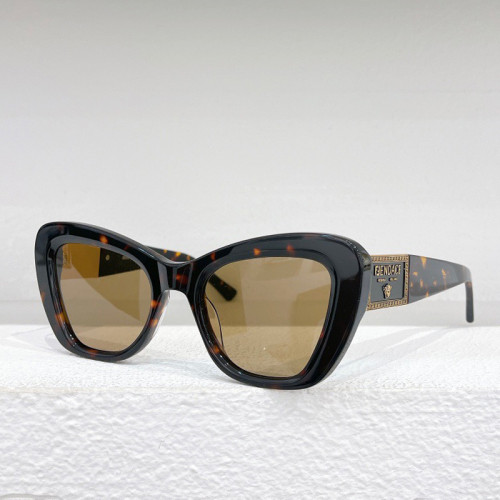 Fendi FE40069U Sunglasses FZMJ091