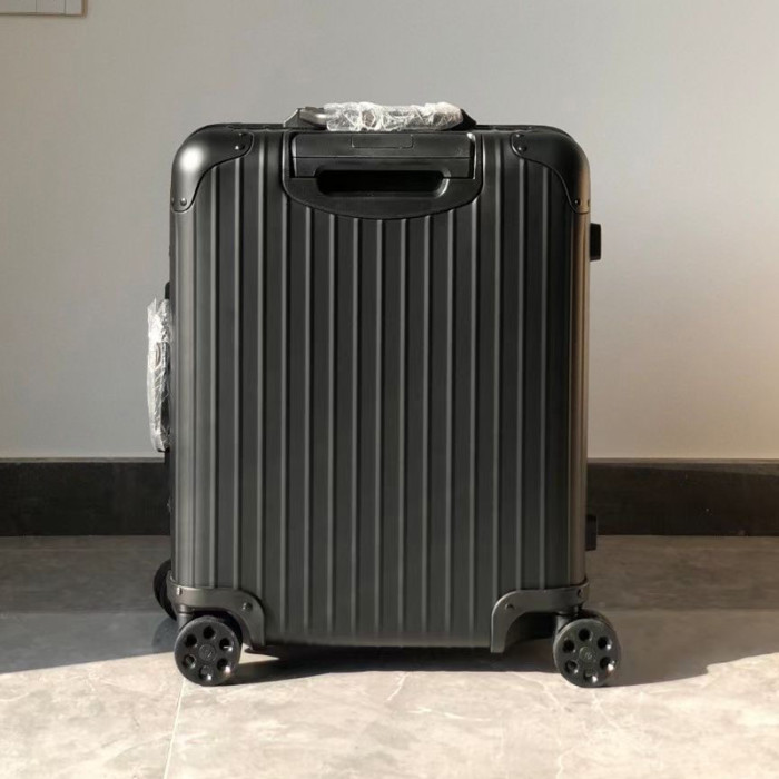 RIMOWA suitcase FZXLX001