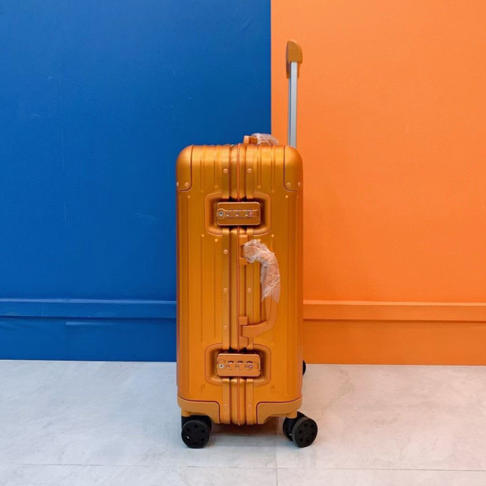 RIMOWA suitcase FZXLX001