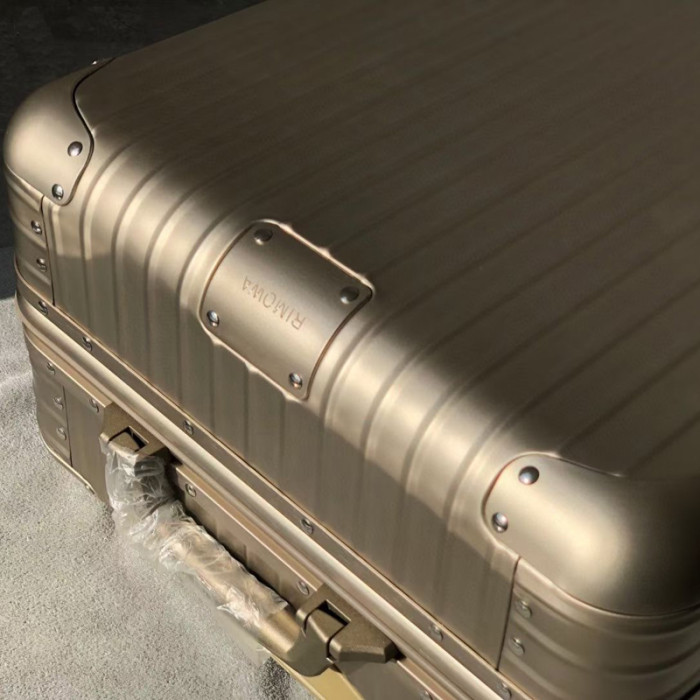 RIMOWA suitcase FZXLX001