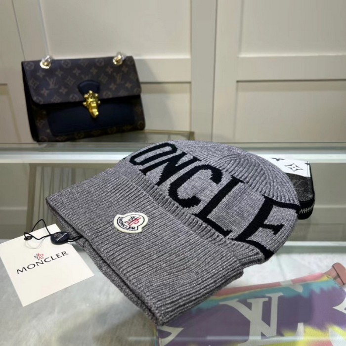 Moncler Beanie Knitted Hat FZMZ156