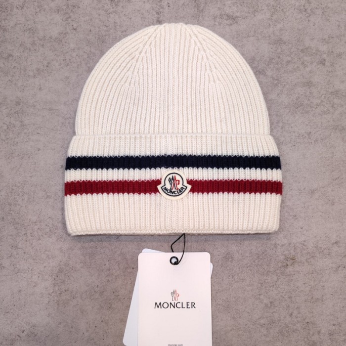 Moncler Wool Beanie Knitted Hat FZMZ157