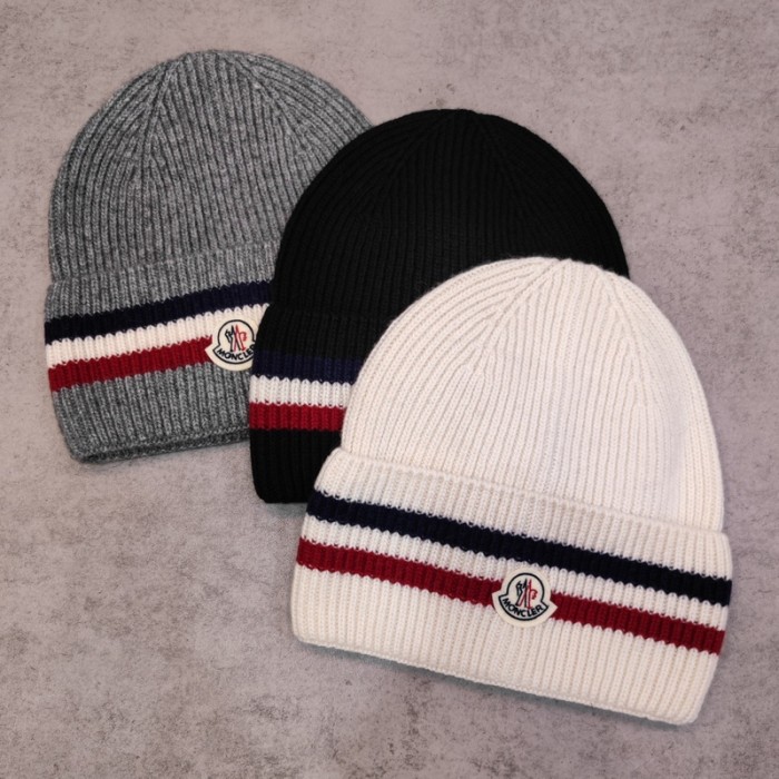 Moncler Wool Beanie Knitted Hat FZMZ157