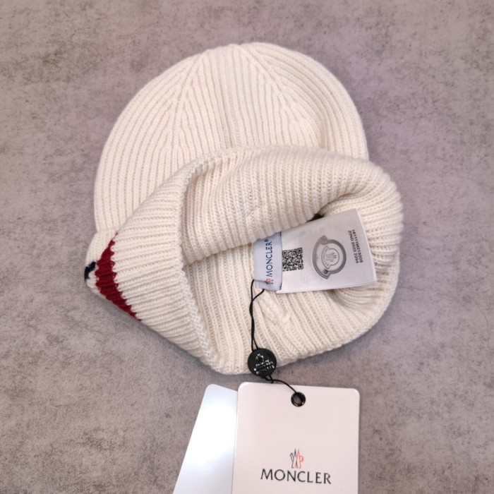 Moncler Wool Beanie Knitted Hat FZMZ157