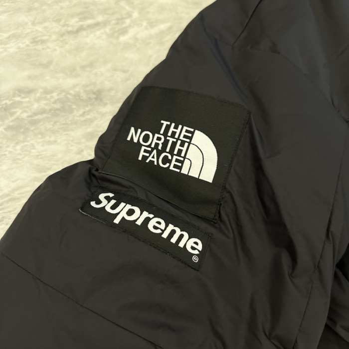 Supreme X TNF Summit Series Rescue Down Jacket FZJK927