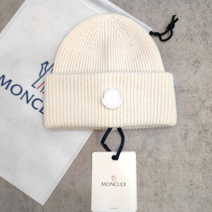 Moncler Wool Beanie Knitted Hat FZMZ171
