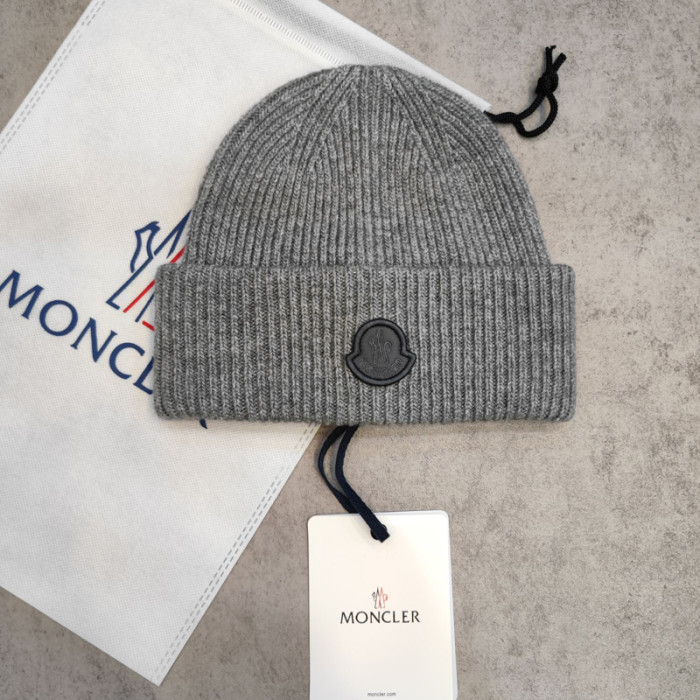 Moncler Wool Beanie Knitted Hat FZMZ171