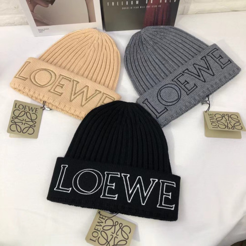 LOEWE Beanie Knitted Hat FZMZ172