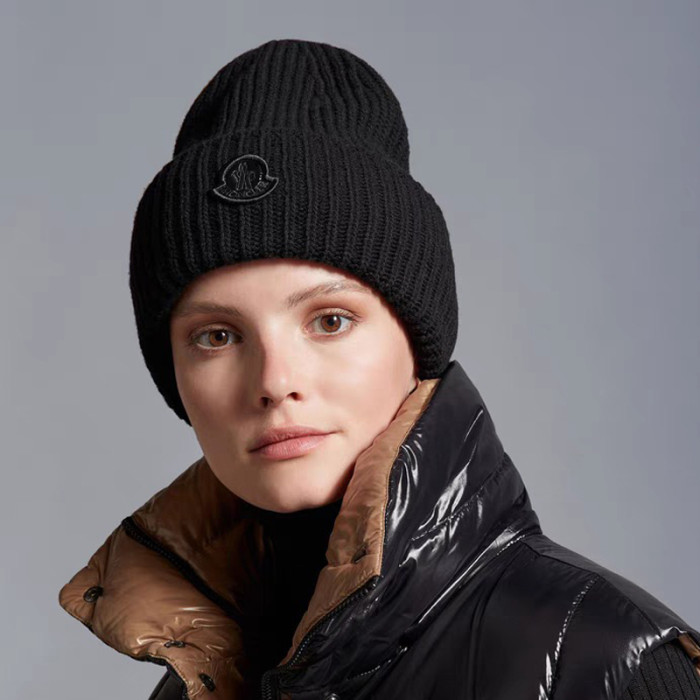 Moncler Wool Beanie Knitted Hat FZMZ171