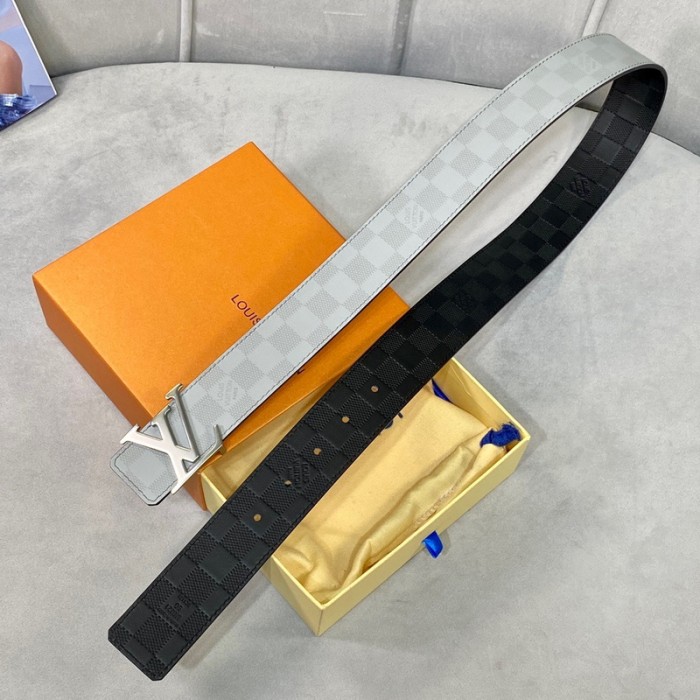 LV Damier INITIALES 40MM REVERSIBLE BELT FZYD147