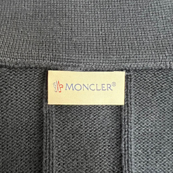 Moncler Down Jacket FZJK1183