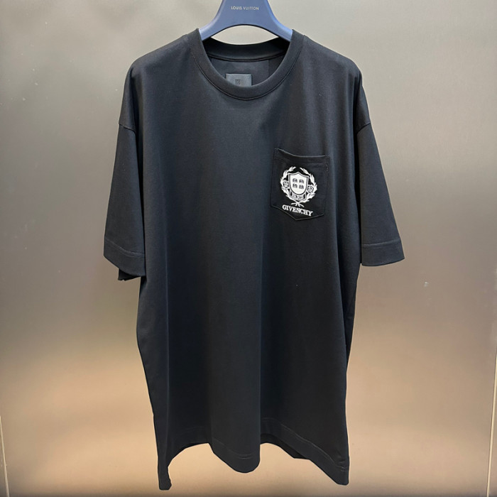 Givenchy Crest tee FZTX3554