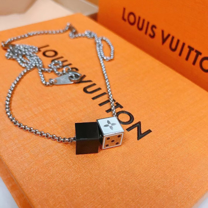 LV GAMBLING DICE necklace FZPJ040