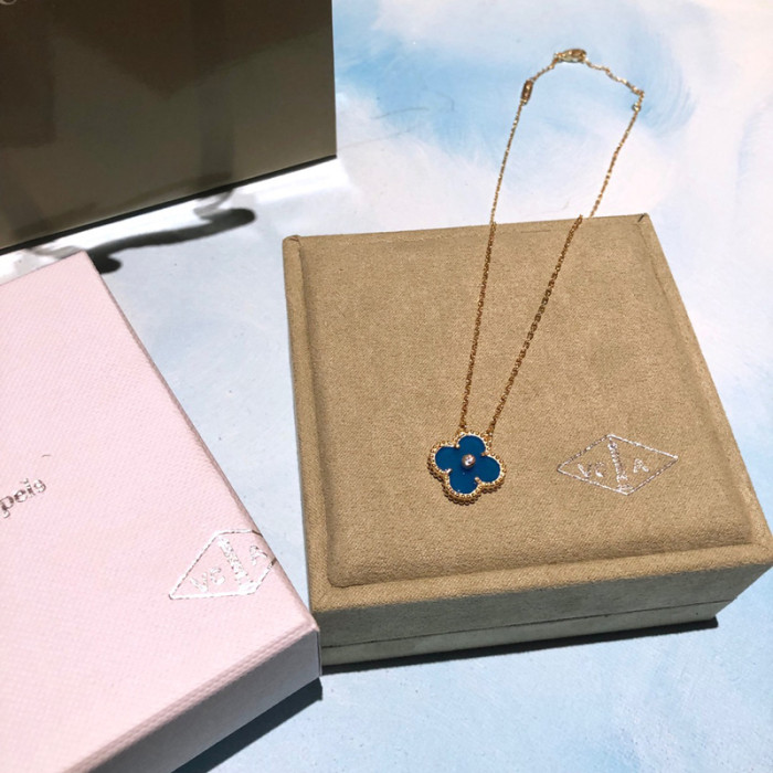 Van Cleef & Arpels Alhambra Necklace FZPJ053