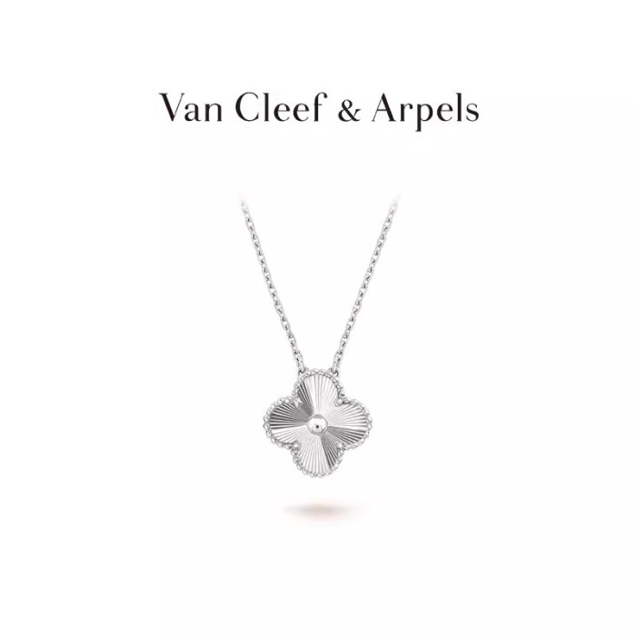 Van Cleef & Arpels Alhambra Necklace FZPJ053